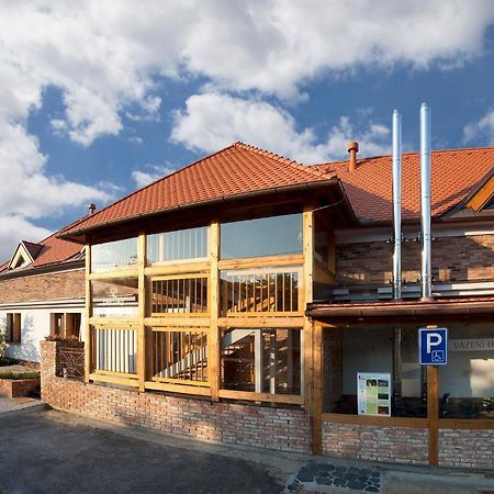 Penzion A Restaurace Vinarstvi Přítluky Dış mekan fotoğraf