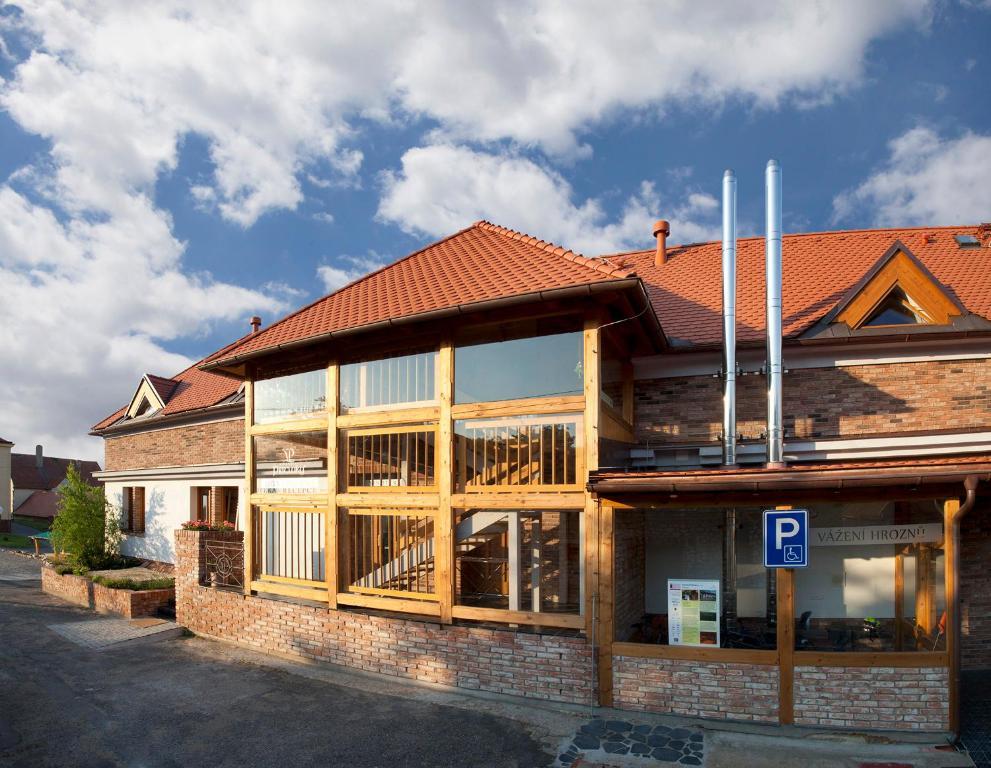 Penzion A Restaurace Vinarstvi Přítluky Dış mekan fotoğraf